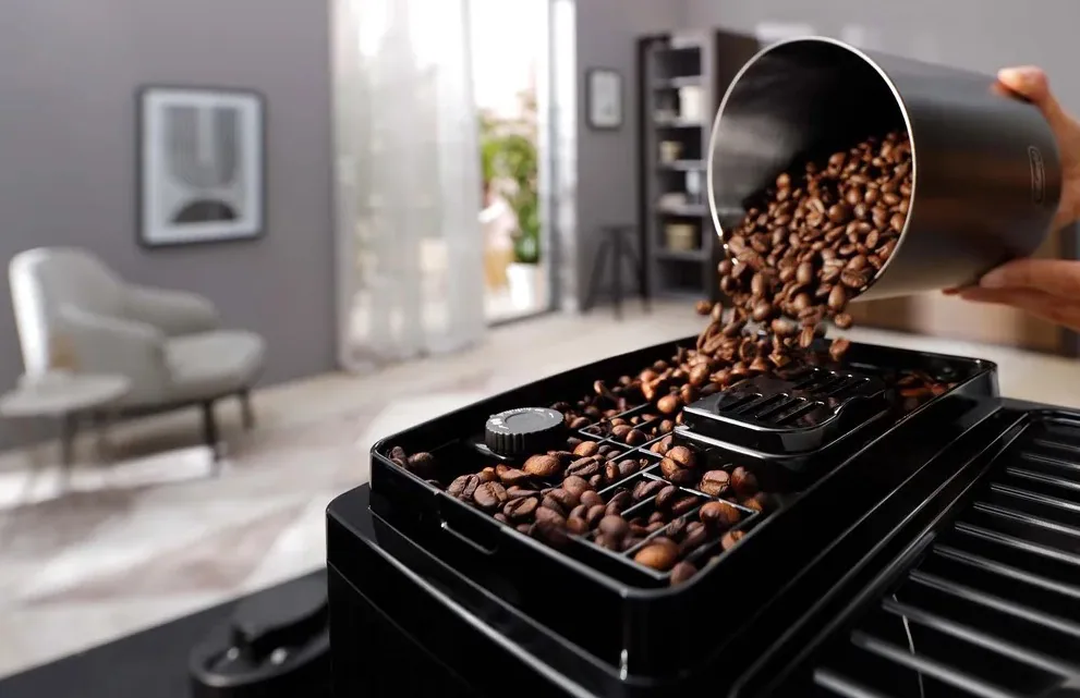 Зображення товару Кавомашина Delonghi ECAM 220.51.B5