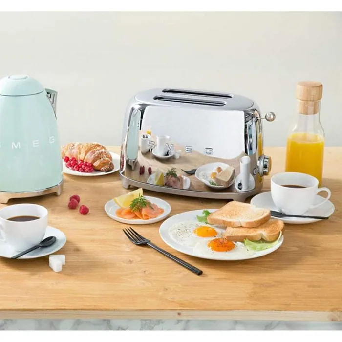 Зображення товару Тостер Smeg 950вт.,2 відділення,функції підігрів,розморожування,корпус нерж.сталь,піддон для крихт. TSF01SSEU1