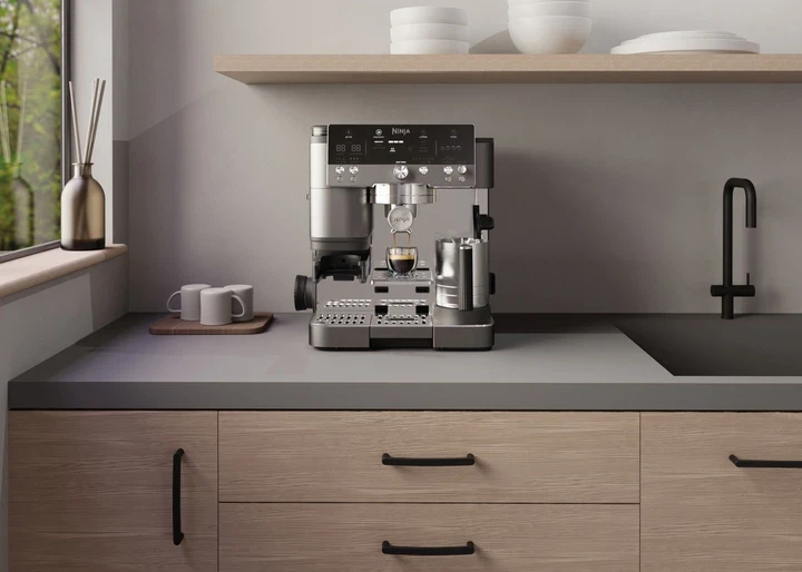 Зображення товару Кавоварка еспресо NINJA Luxe Cafe Essential ES601EU10